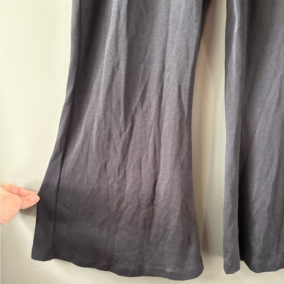 Dwelling Apparel, size M, wide leg jumpsuit, rayon bamboo, made in Canada - Picture 3 of 7